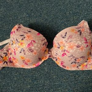 Victoria secret 36D bra